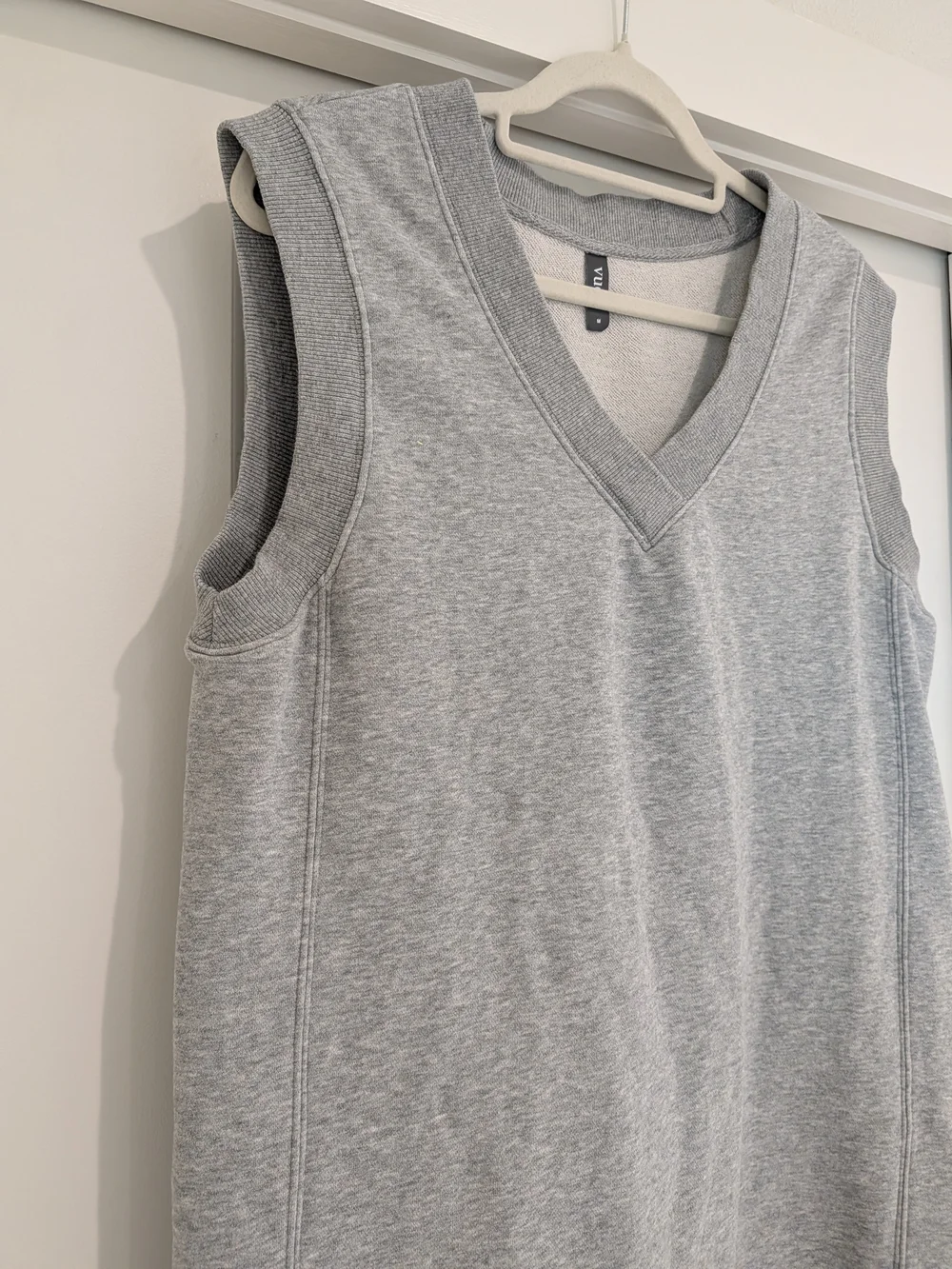 Vuori Grey Sleeveless Sweatshirt V-Neck Dress Size M